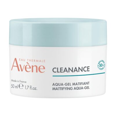 Avene МАТИРАЩ АКВА-ГЕЛ CLEANANC Avene МАТИРАЩ АКВА-ГЕЛ CLEANANCE матиращ аква-гел представлява иновативно мултифункционално решение за чувствителна кожа, склонна към несъвършенства. Формулата, обогатена с монолаурин, незабавно намалява лъщенето с 50 %* и контролира излишния себум без да изсушава или агресира кожата, благодарение на наличието на успокояваща термална вода Eau Thermale Avène. Ултралеката му текстура незабавно свива порите и матира като същевременно осигурява хидратира 24 часа** хидратация за комфортна кожа през целия ден***. Свежата, немазна, аква-гелообразна текстура осигурява чудесна основа за грим. Avene МАТИРАЩ АКВА-ГЕЛ *Kинетика на индекса на хидратация (HI), еднократно приложение върху 20 участници. **Самооценка на външния вид на кожата след нанасяне. 44 участници. 2 нанасяния дневно в продължение на 28 дни. Без предпазни мерки при употреба. Избягвайте контакт с очите. Нанасяйте сутрин и/или вечер върху чиста и суха кожа на цялото лице. Няма специални условия за съхранение Avene МАТИРАЩ АКВА-ГЕЛ За Avene Avene – експерт в дермо-козметиката, позната с уникалната си формула на базата на термална вода от извора в Сетриѐр (Франция). С над 25-годишен опит в дерматологията и фармацевтичната наука, Avene разработва продукти, насочени към чувствителна, атопична и реактивна кожа, които обединяват спокойствието на природата с най-строгите европейски стандарти за безопасност и ефикасност. Avene МАТИРАЩ АКВА-ГЕЛ Ключовата сила на Avene е в многопластовите изпитания и контрол на качеството. Всяка формула преминава през: Предклинични in vitro и in vivo изследвания, извършени под дерматологичен офталмологичен контрол, които гарантират липса на дразнене, алергии и фотосенсибилизация; Клинични проучвания с участието на 300–1000 доброволци (общо над 8000 годишно), включително бебета и деца за специализирани линии (Pédiatril, Cicalfate, XeraCalm A.D и SPF50+ лосион за деца); Козметовигилизанс – денонощен мониторинг на всички пуснати на пазара продукти чрез независима мрежа от експерти, която събира и анализира потенциални нежелани ефекти и предлага подобрения. Avene МАТИРАЩ АКВА-ГЕЛ В разработката на новите формули Avene залага на фармацевтична строгост: средно 3-годишен изследователски цикъл (до 10 години при специални активни съставки), строги тестове за стабилност, съвместимост на опаковката бактериологичен контрол Всички суровини се оценяват подробно по физико-химични и токсикологични параметри, а употребата на алтернативни мето­ди замества животински опити в лабораторията за „култивиране на кожа“, създадена преди 20 години. Avene МАТИРАЩ АКВА-ГЕЛ Изборът на Avene е гаранция за: Надеждност и безопасност според Регламент (ЕО) 1223/2009 и фармацевтични стандарти; Ефективна грижа за хидратация, успокояване и защита на кожата; Устойчивост и социална отговорност – еко­дизайн на опаковките, отговорно снабдяване, 100 % възобновяема енергия и партньорства за опазване на океаните и местните общности. С Avene получавате научно доказана грижа, родена от дълбокото доверие в термалната вода и безкомпромисната ангажираност към вашето здраве и природата.
